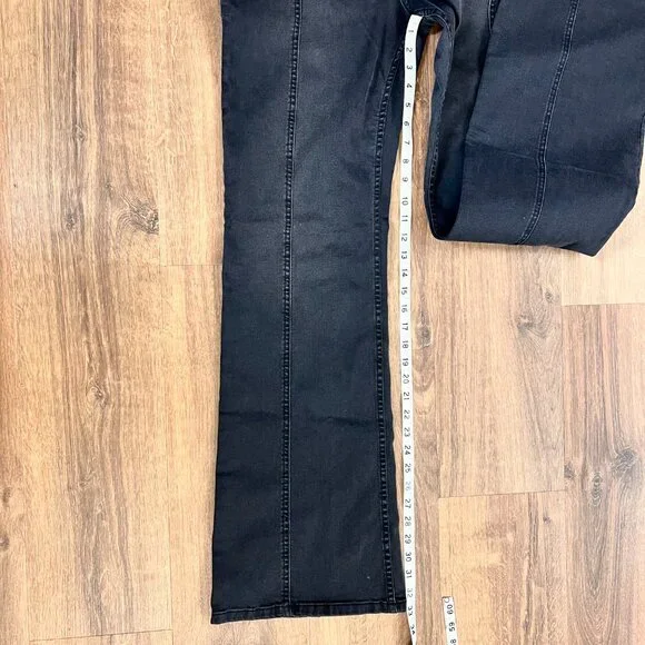 We The Free Firecracker Flare Jeans Black Gold Star Festival Sz 32 - Picture 8 of 10